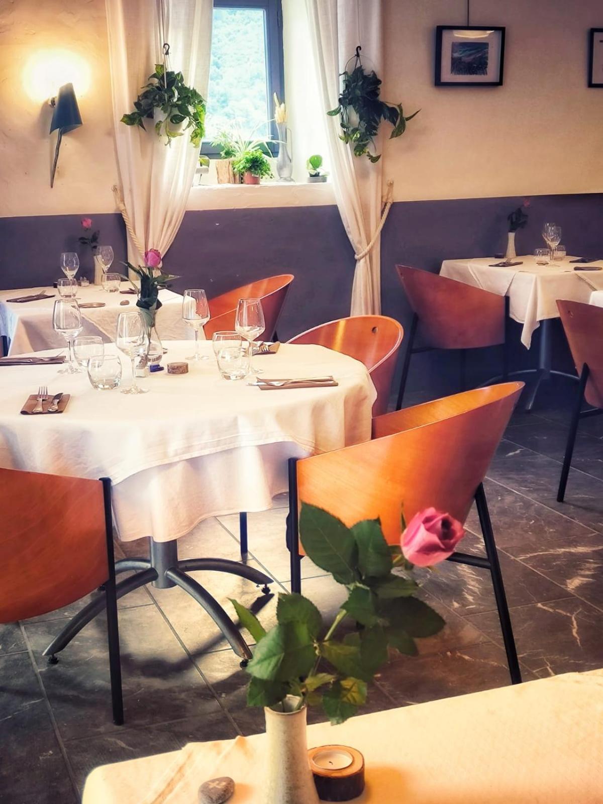 Chateau D'Arance Hotel Restaurant Espace Bien-Etre Cette-Eygun Luaran gambar