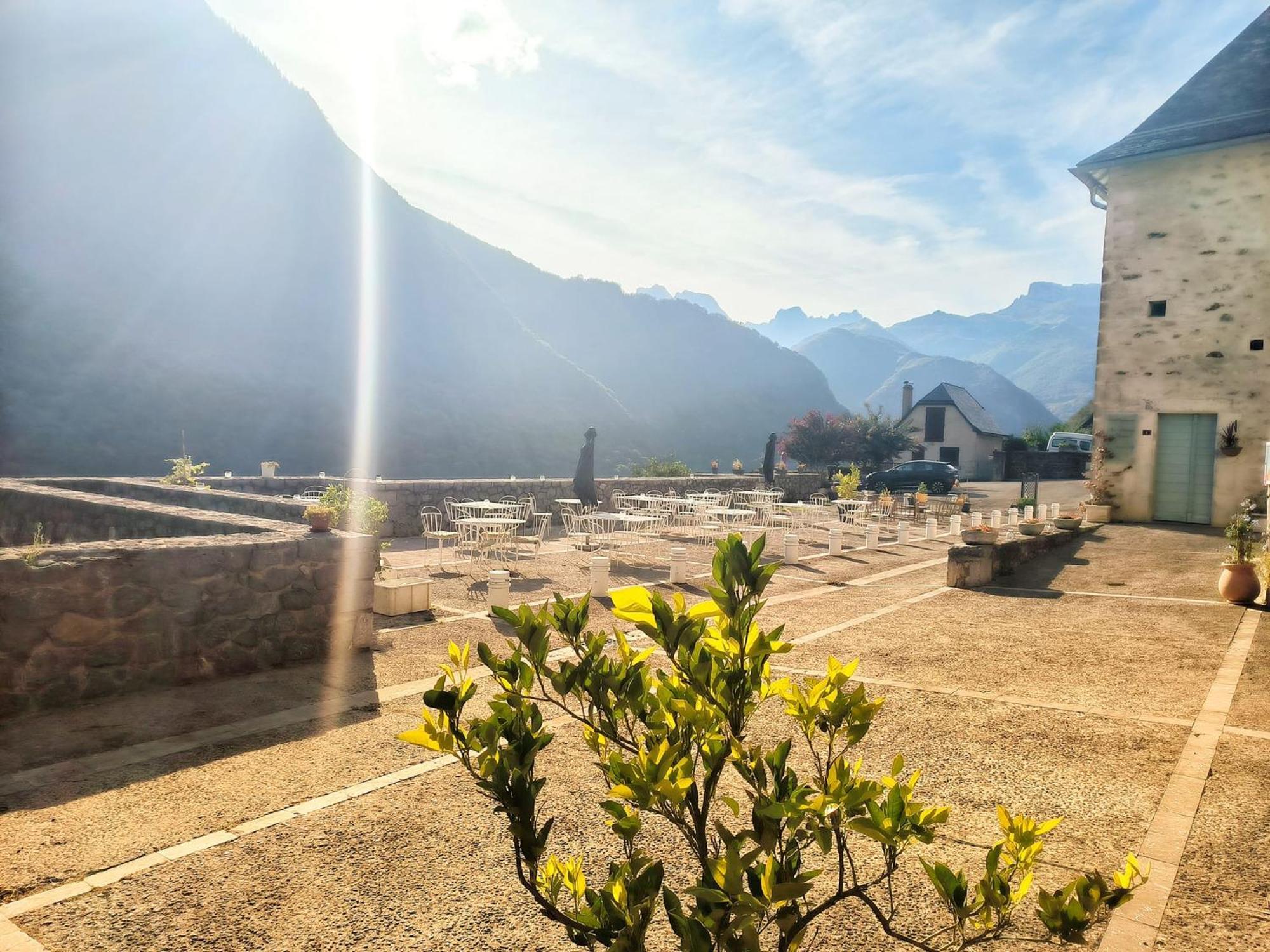 Chateau D'Arance Hotel Restaurant Espace Bien-Etre Cette-Eygun Luaran gambar